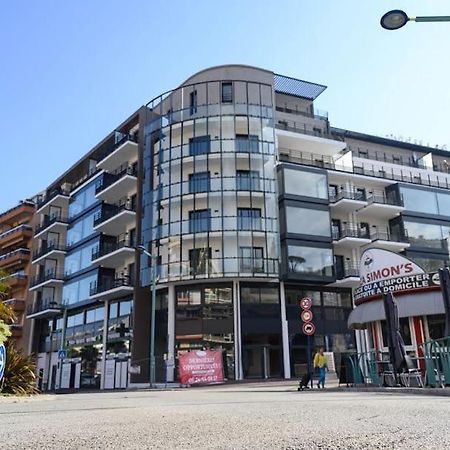 Appartement Tout Equipe Centre Ville Ментона Екстериор снимка