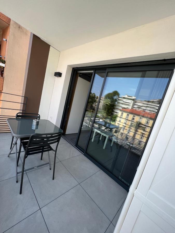 Appartement Tout Equipe Centre Ville Ментона Екстериор снимка