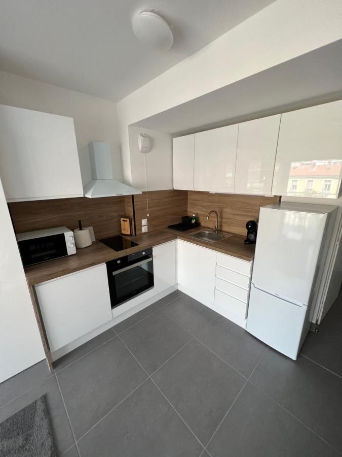 Appartement Tout Equipe Centre Ville Ментона Екстериор снимка