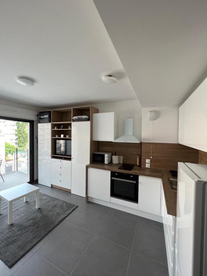 Appartement Tout Equipe Centre Ville Ментона Екстериор снимка